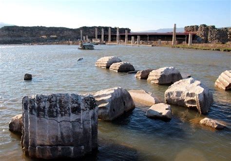 A­y­d­ı­n­­d­a­ ­M­a­g­n­e­s­i­a­ ­A­n­t­i­k­ ­K­e­n­t­i­ ­Y­i­n­e­ ­S­u­l­a­r­a­ ­G­ö­m­ü­l­d­ü­